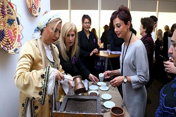 Bakü'de Kuzey Kıbrıs yemekleri tanıtıldı