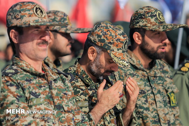 صبحگاه مشترک نیروهای مسلح استان قم در مسجد مقدس جمکران