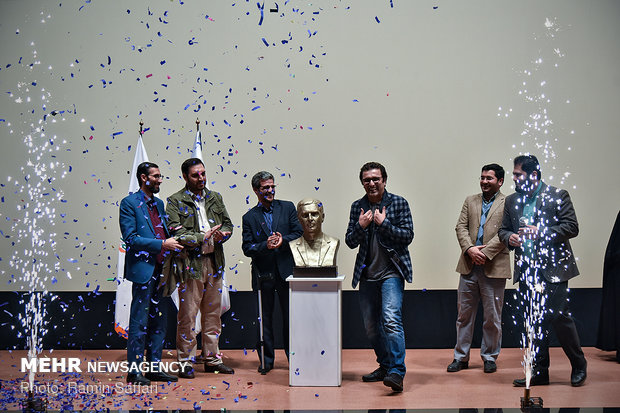 نشست خبری و اکران انیمیشن در مسیر باران در سینمای هویزه مشهد