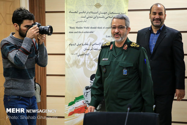 نشست خبری سردار غلامحسین غیب پرور به مناسبت هفته بسیج