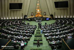 مجلس الشورى الإسلامي يبدأ جلسته المغلقة لمناقشة ميزانية العام القادم