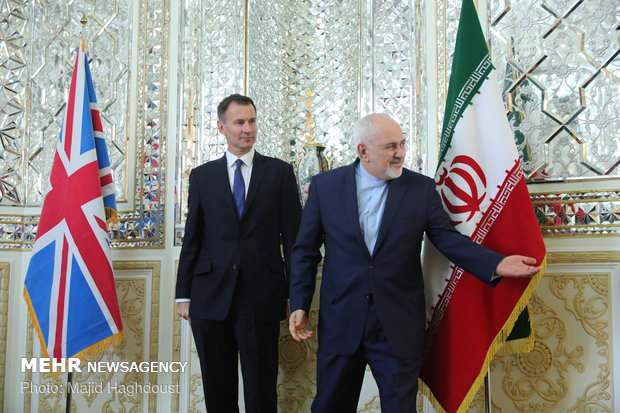 دیدار جرمی هانت وزیر امور خارجه انگلیس با محمدجواد ظریف وزیر امور خارجه ایران