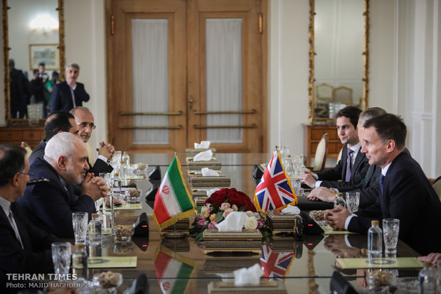 Zarif discusses JCPOA, EU’s commitments, Yemen with UK top diplomat