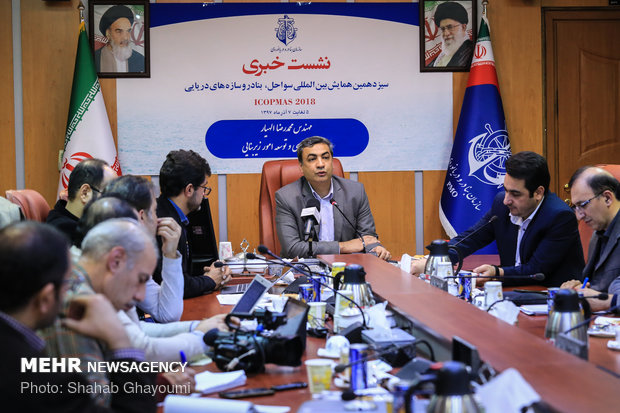 نشست خبری محمد رضا اله یار معاون مهندسی و توسعه زیربناهای سازمان بنادر و دریانوردی