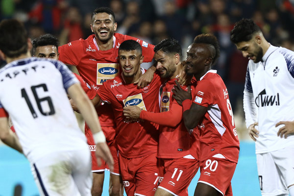 تیم فوتبال پرسپولیس و پیکان