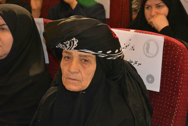 ۱۵ مادر نمونه کرمانشاهی تجلیل شدند 