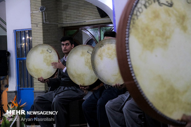 مراسم مولودی خوانی در مسجد جامع سنندج