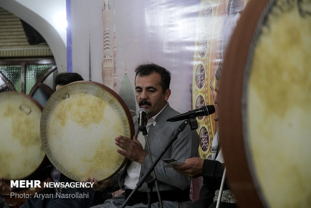 مراسم مولودی خوانی در مسجد جامع سنندج