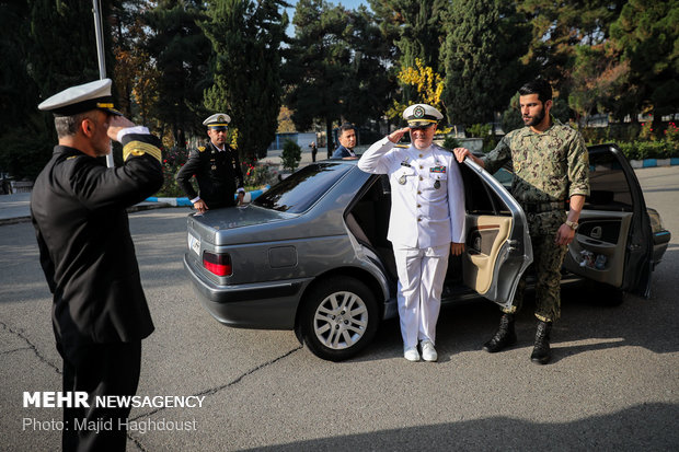 المؤتمر الصحفي لقائد القوة البحرية في الجيش الايراني
