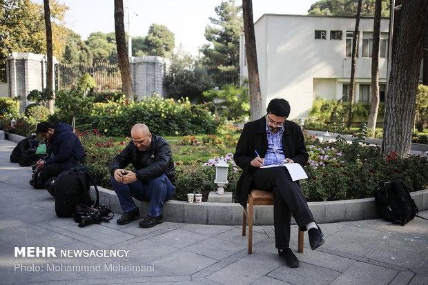 Media waiting for Iranian ministers after cabinet meeting