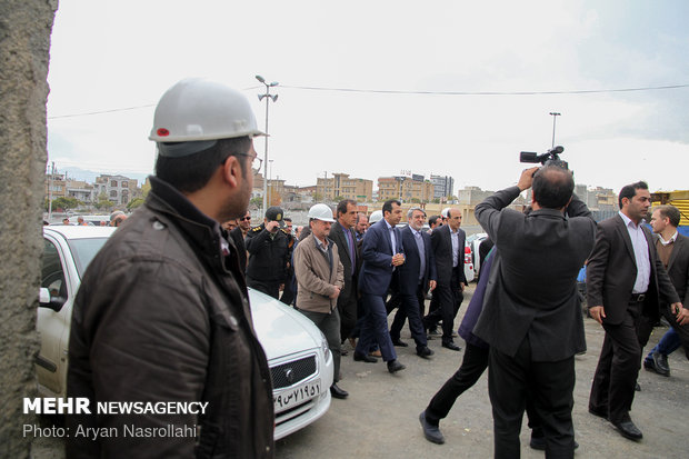 Interior min. lands in Sanandaj 