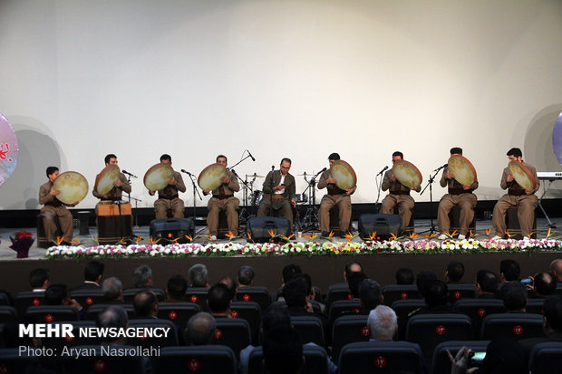 Interior min. lands in Sanandaj 