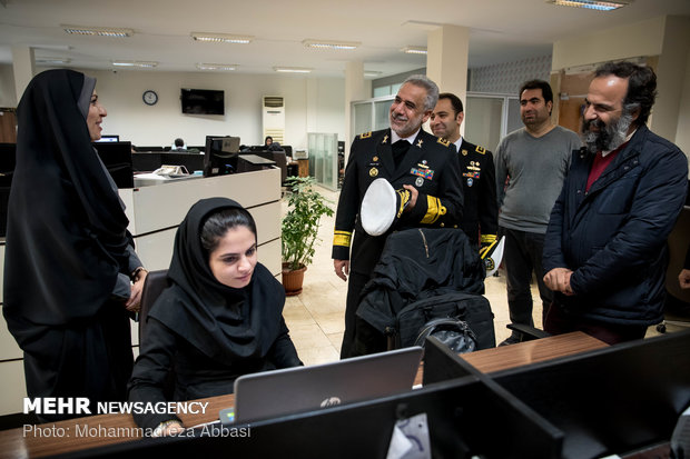 Deputy navy commander tours Mehr News HQ