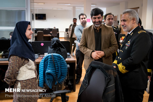 Deputy navy commander tours Mehr News HQ