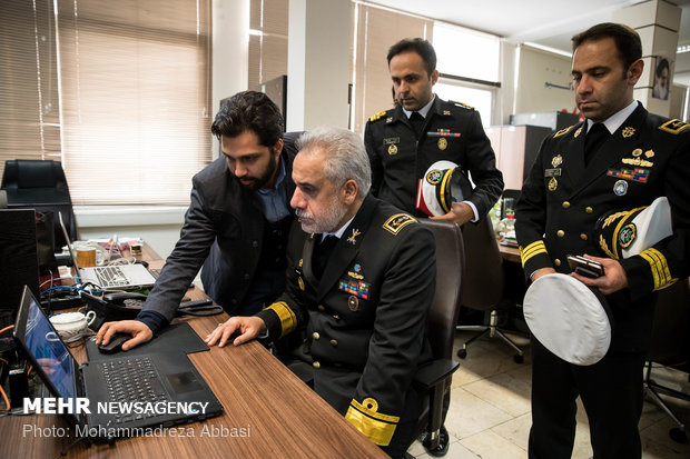 Deputy navy commander tours Mehr News HQ