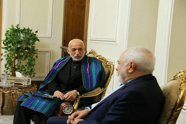 ظريف: إيران تدعم محادثات السلام في افغانستان
