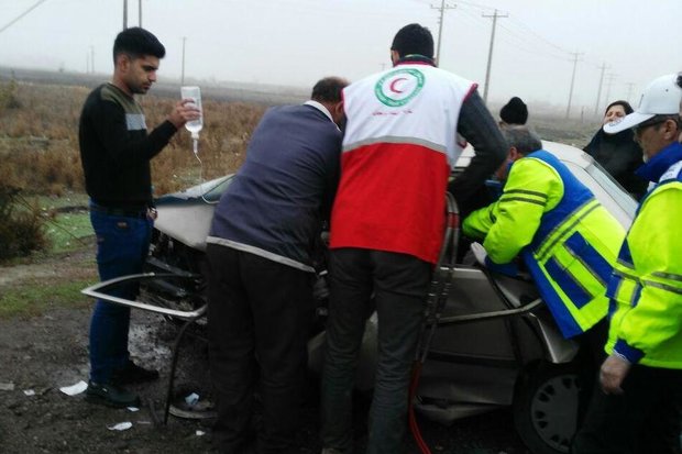 انحراف مسیر پراید در آزادشهر یک کشته و یک مصدوم بر جای گذاشت