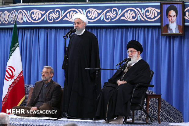 Meeting of govt. officials, participants in Islamic Unity Conf. met with Iran's Leader