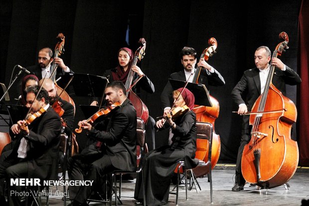 Tehran Symphony Orchestra performs in Tabriz