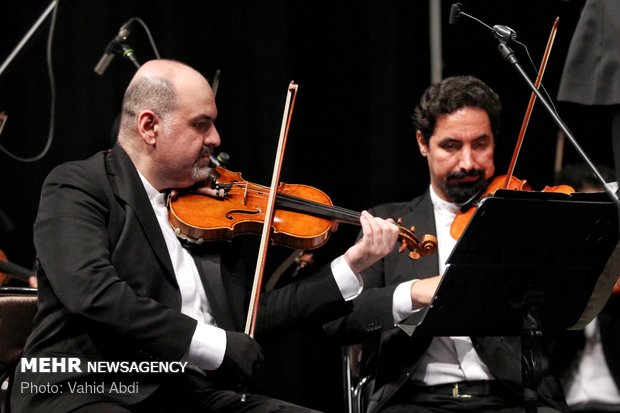 Tehran Symphony Orchestra performs in Tabriz