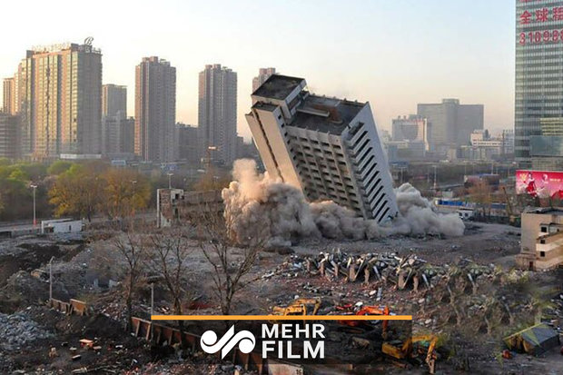 فلم/ فلک بوس عمارتوں کو گرانے کا خاص طریقہ