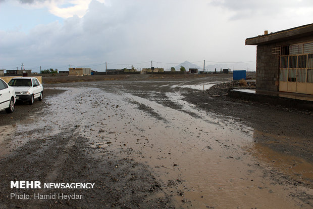 بارش باران و طغیان رودخانه ها در هشتبندی