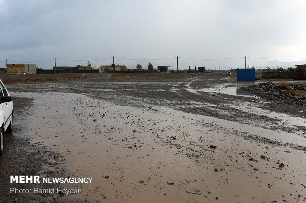 بارش باران و طغیان رودخانه ها در هشتبندی