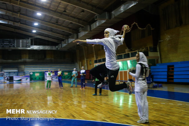 Training session of Iranian women’s handball team