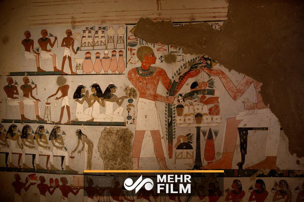 فلم/ مصر میں 3 ہزار سالہ مقبرہ دریافت