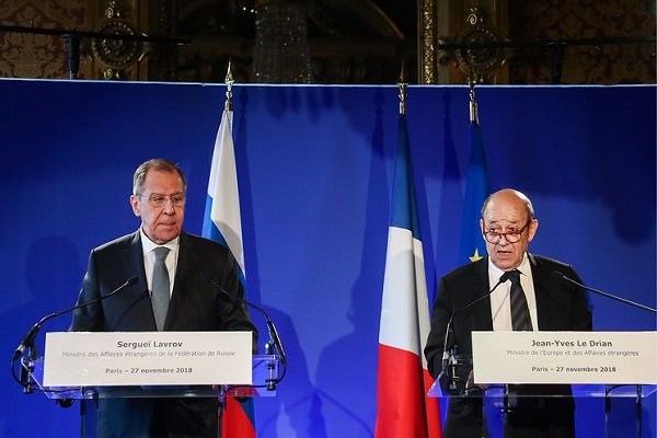 لودریان: حل چالشهای مهم بین المللی بدون مشارکت روسیه غیر ممکن است