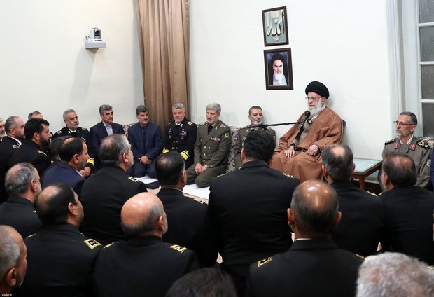 Navy commanders meet Ayatollah Khamenei