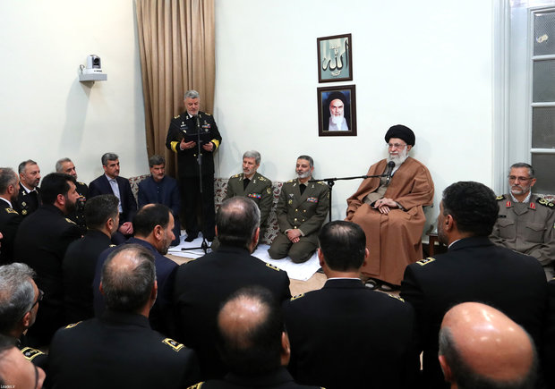 Navy commanders meet Ayatollah Khamenei