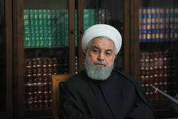 روحاني يطالب الجيش والحرس الثوري بالاسراع في تصريف المياه من المدن المنكوبة بالسيول