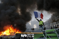 فلم/ پیرس میں پر تشدد مظاہرے