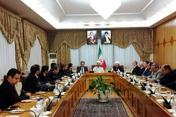 Iranian gov. emphasizes on anti-violence Islam