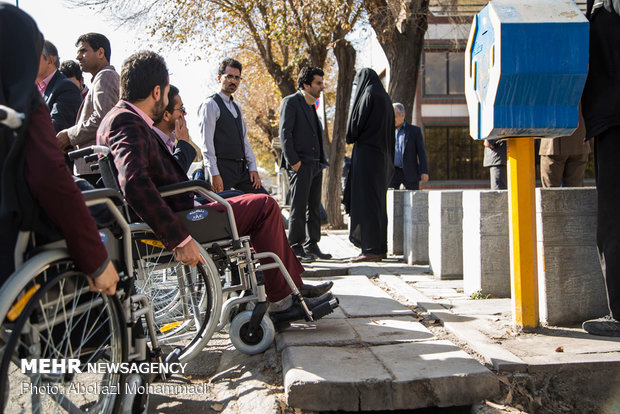 Yadi journalists pay respect to Intl. Day of Persons with Disabilities