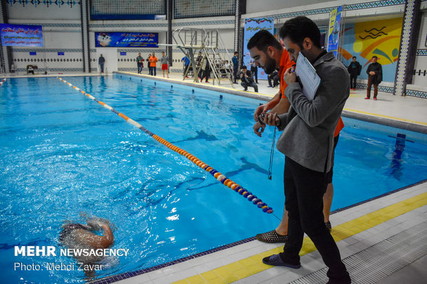 Iranian boy with Down Syndrome breaks record in swimming