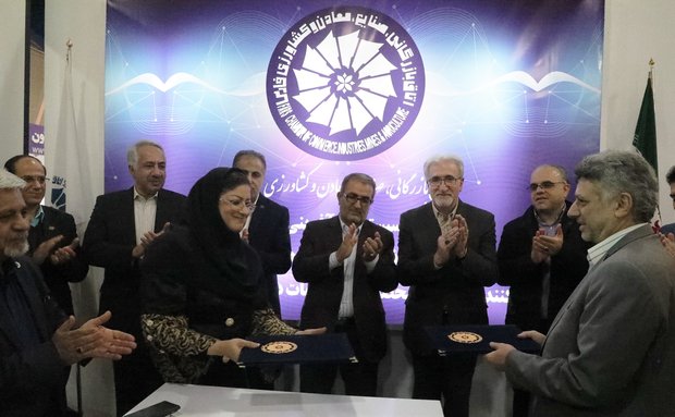تفاهم نامه همکاری میان اتاق بازرگانی فارس و علوم پزشکی شیراز