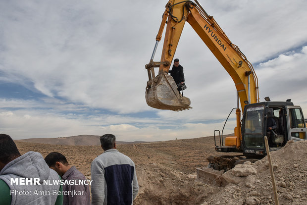 القضاء على 10 اطنان من الادوية المغشوشة في مدينة شيراز 