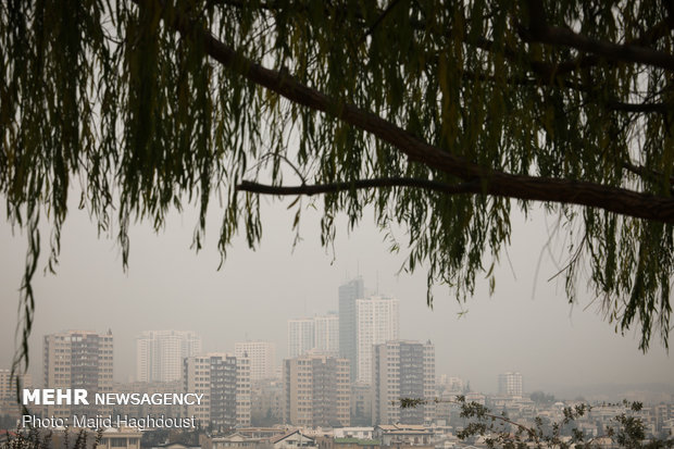 هوای تهران هم‌اکنون ناسالم است/ پیشوا و پاکدشت در وضعیت قرمز