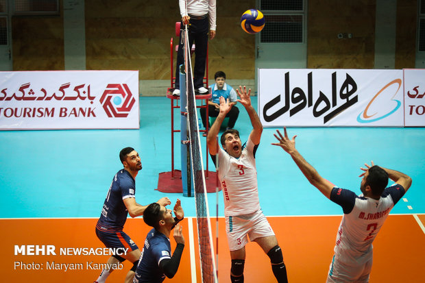 دیدار والیبال سایپا تهران و شهرداری تبریز