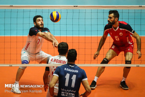 دیدار والیبال سایپا تهران و شهرداری تبریز