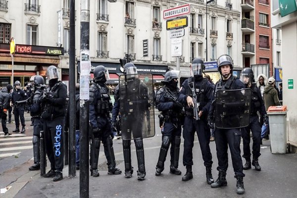 تیراندازی در فرانسه ۱۱ کشته و زخمی برجا گذاشت
