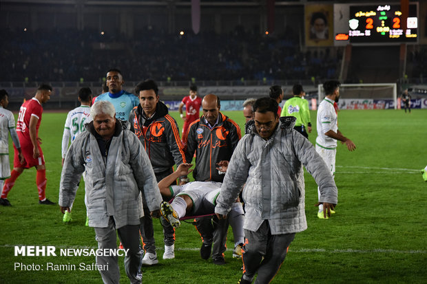 دیدار تیم های فوتبال پدیده و ماشین سازی تبریز