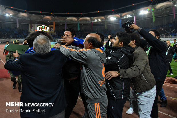 دیدار تیم های فوتبال پدیده و ماشین سازی تبریز