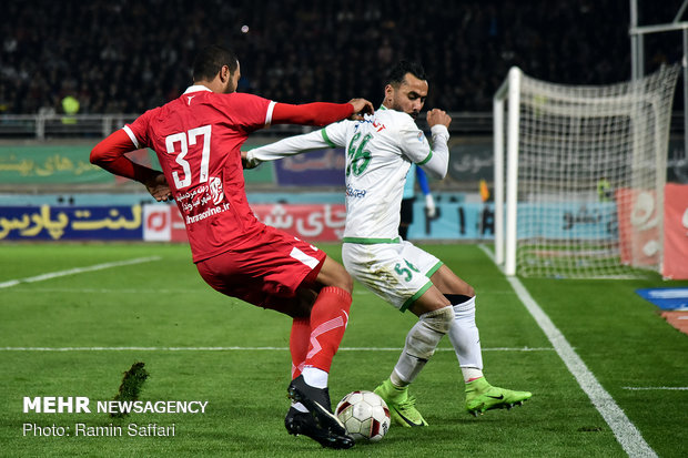 دیدار تیم های فوتبال پدیده و ماشین سازی تبریز