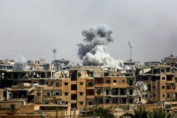 قتلى في انفجار يستهدف مكتبا لـ"جبهة النصرة" في إدلب