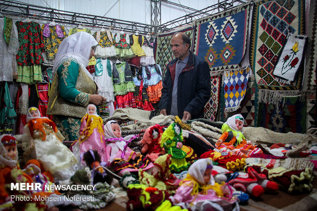 Birjand hosts 3rd National Exhibition of Handicrafts 