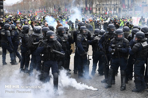 درگیری پلیس فرانسه با جلیقه زردها