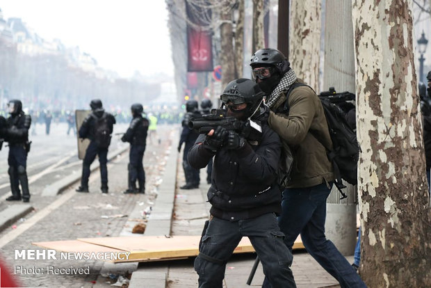 درگیری پلیس فرانسه با جلیقه زردها